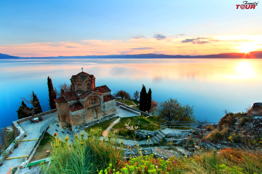 Bałkańskie wakacje nad jeziorem! Ochryd-Macedonia samolotem!